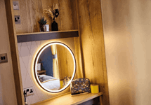 Gainsborough_dressing_area_779x544_5b8a94ce9d.png