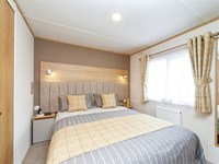 1-957-1-27562-1-2026-Carnaby-Melrose-CL-Static-Caravan-Holiday-Home-main-bedroom.jpg